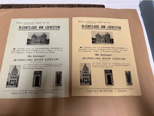LOEVESTEIN, VAN ECK--- Affiche betr. het verschijnen bij uitgever J.M. van Eck te Gorinchem van een nieuwe uitgave van den 10-cents-gids van Loevestein. 1 blad plano, met afbeeldingen van Loevestein en huizen in Gorinchem. [Ca. 1920].