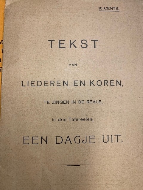 Tekst van liederen en koren, te zingen in de revue in drie tafereelen, Een dagje uit.